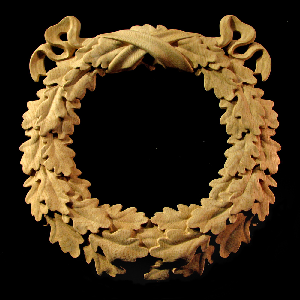 Medallion - Oak Leaf Wreath and Ribbon