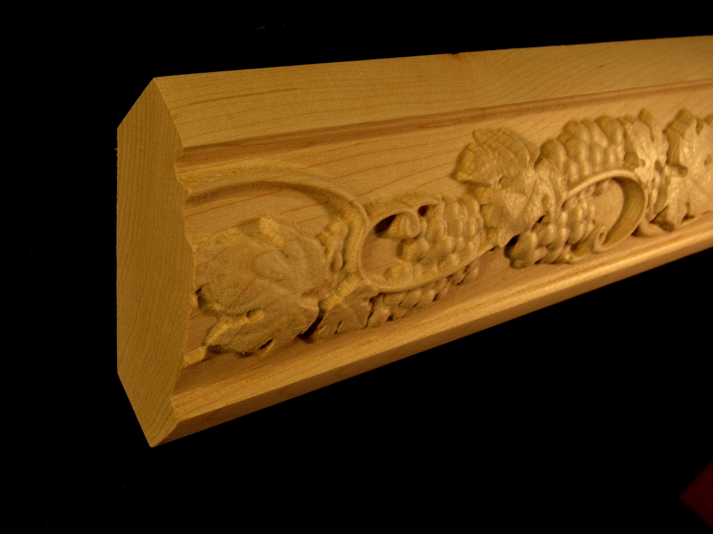 Corner Moulding - Tuscan Grape